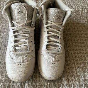 Nike Air Jordan JumpMan Pro Retro White Sneakers 907973-100 size 7Y (youth boys)